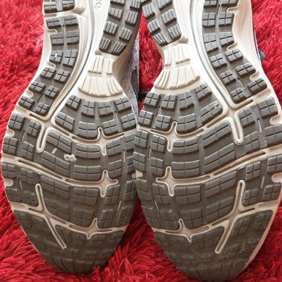 Reebok Athletic Shoes - Picture 5 of 9